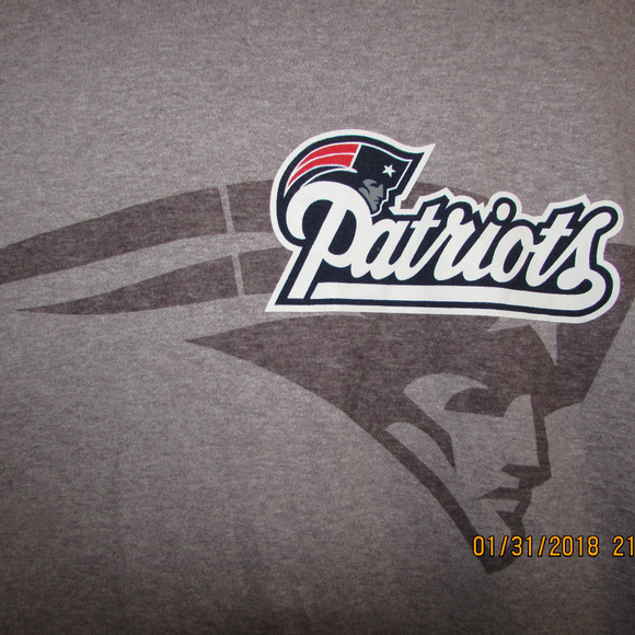 New England Patriots NFL Team Apparel Tee T-Shirt - Picture 2 of 8
